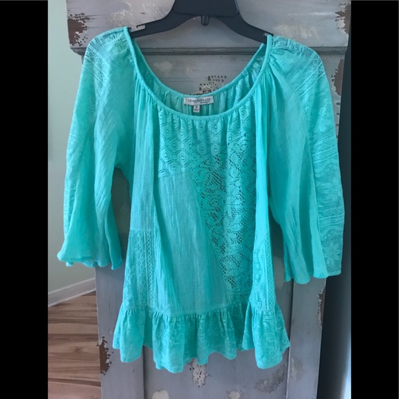 young threads Tops - Ladies top/Young threads